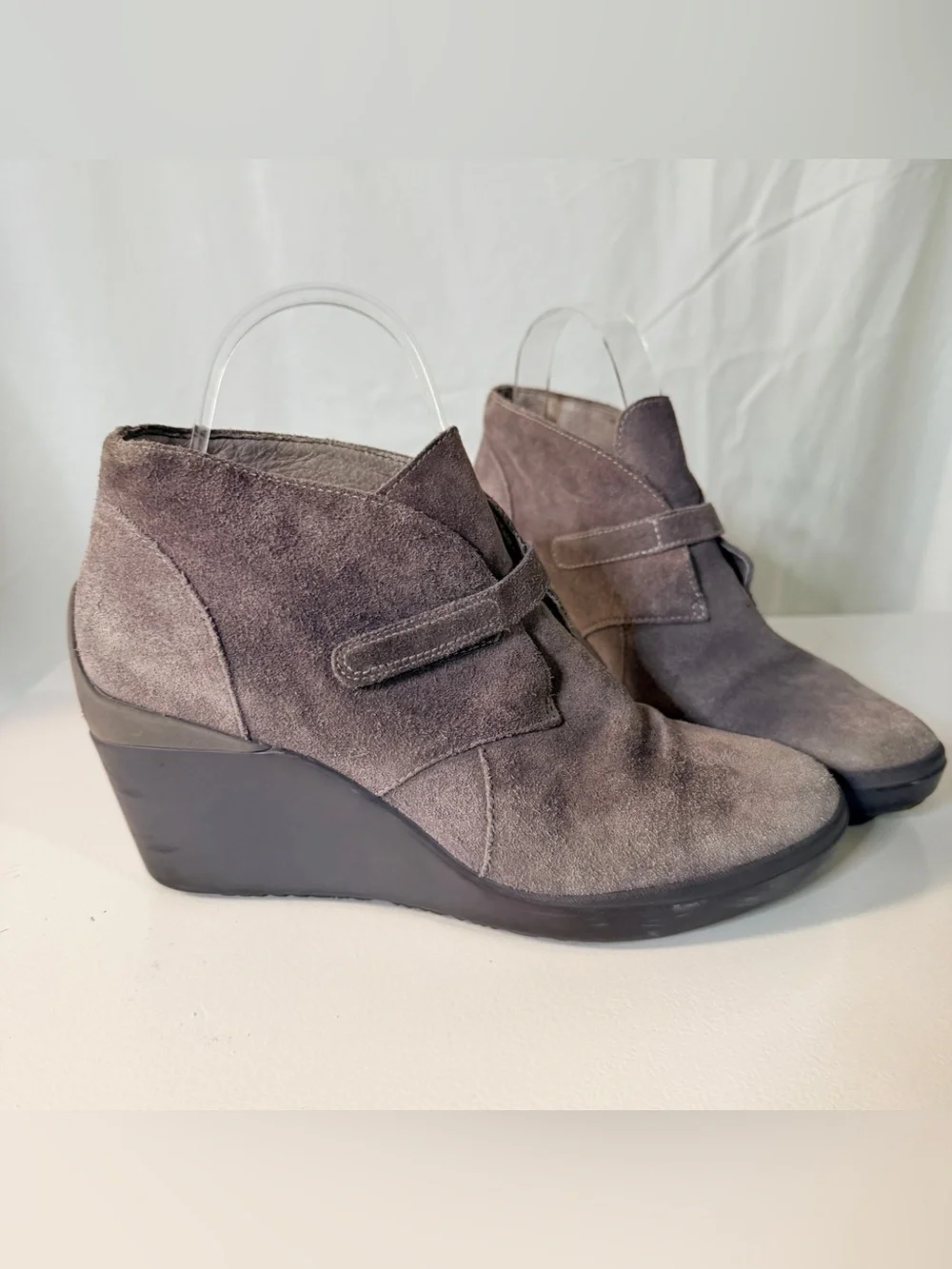 Tsubo Women’s Taupe Suede Wedge Booties - Classic Slip-On Style‎ size 8 comfort